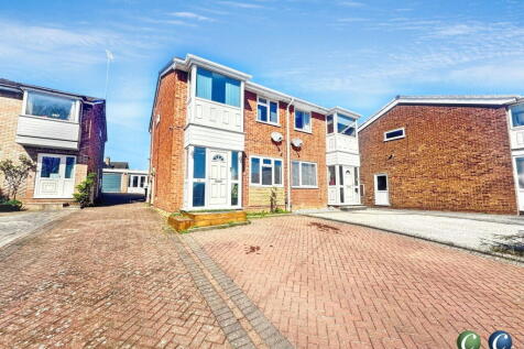 Pine View, Rugeley, WS15 2XW 3 bed semi