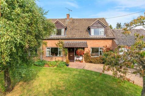 Deynes Road, Debden, Nr Saffron... 4 bed detached house for sale
