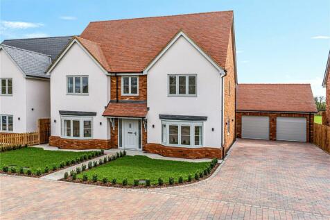 6 bedroom detached house for sale