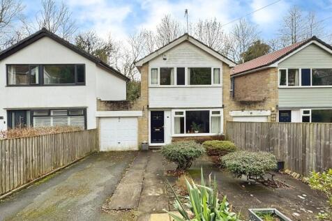 Newlay Wood Close, Leeds LS18 3 bed terraced house for sale