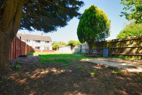 Braunton Place, Corby, NN18 3 bed end of terrace house for sale