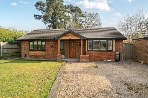 4 bedroom detached bungalow for sale