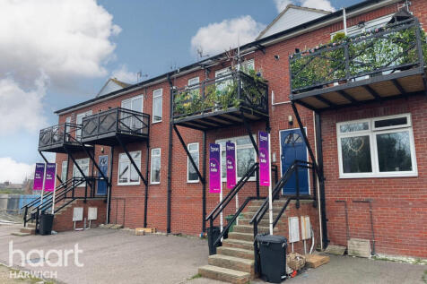 Stour Road, HARWICH 1 bed apartment for sale
