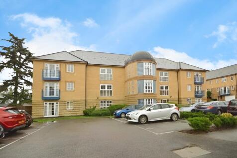 Newland Gardens, Hertford, SG13 2 bed flat for sale
