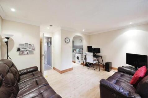 2 bedroom maisonette for sale