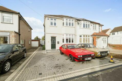 4 bedroom semi-detached house for sale