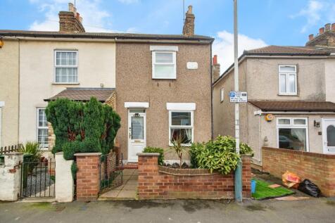 2 bedroom end of terrace house for sale