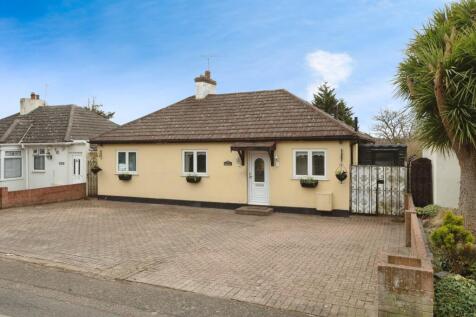 3 bedroom detached bungalow for sale