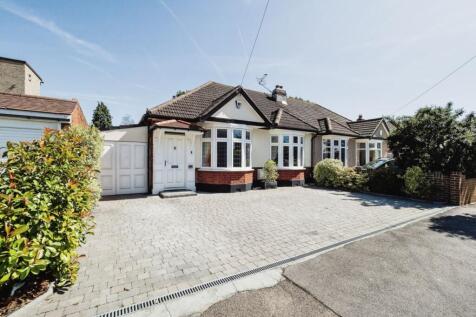 4 bedroom semi-detached bungalow for sale