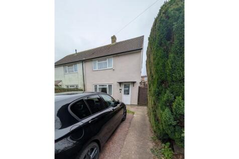 2 bedroom semi-detached house for sale