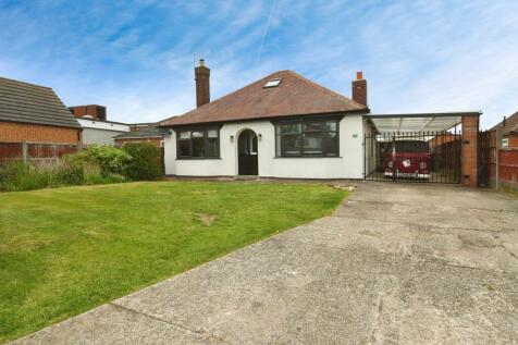 4 bedroom detached bungalow for sale