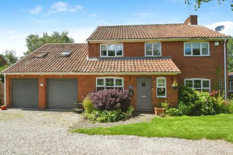 5 bedroom detached house for sale