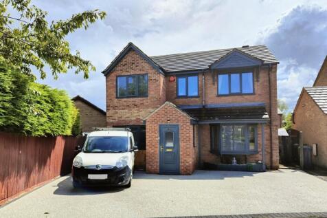 4 bedroom detached house for sale