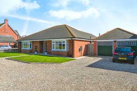 4 bedroom detached bungalow for sale