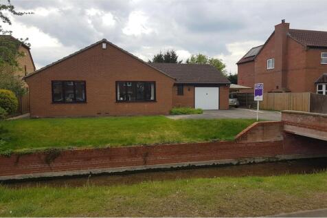 3 bedroom detached bungalow for sale