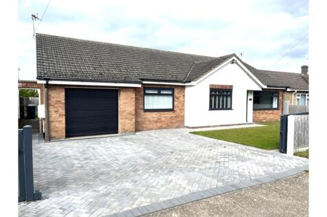 3 bedroom detached bungalow for sale