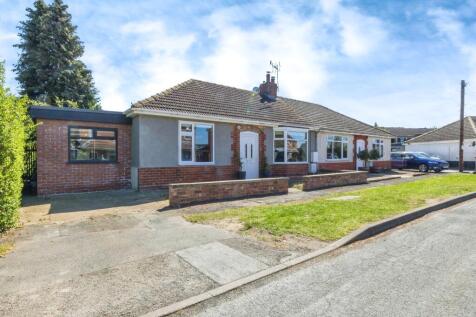3 bedroom semi-detached bungalow for sale