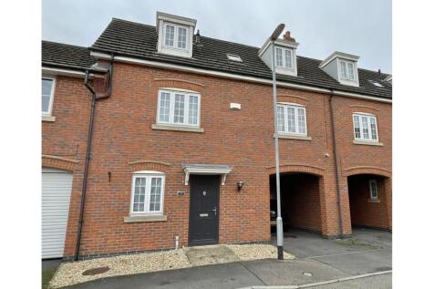 4 bedroom terraced house for sale