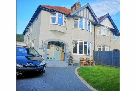 4 bedroom semi-detached house for sale