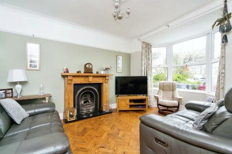 5 bedroom terraced house for sale