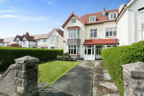 7 bed semi-detached house