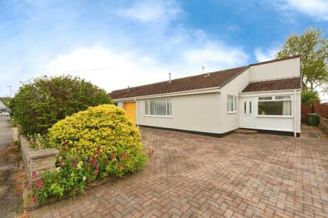 3 bedroom semi-detached bungalow for sale