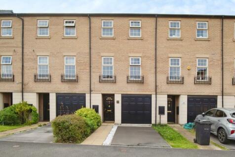 3 bedroom terraced house for sale