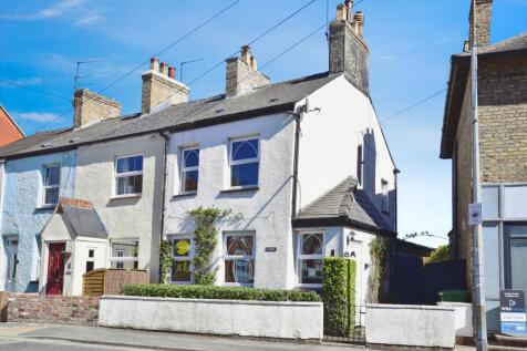 2 bedroom end of terrace house for sale