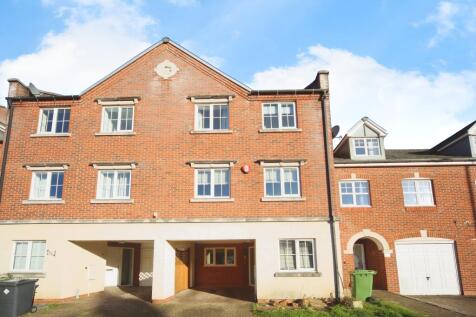 5 bedroom town house for sale