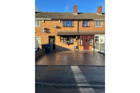 3 bedroom terraced house for sale