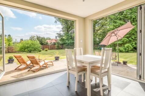 4 bedroom semi-detached house for sale