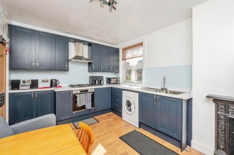 1 bedroom maisonette for sale
