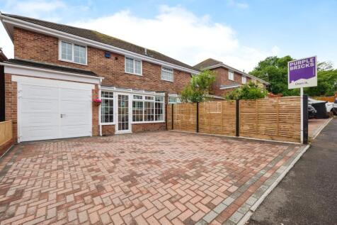 5 bedroom semi-detached house for sale