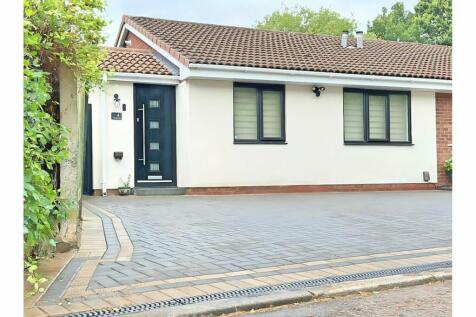 3 bedroom semi-detached bungalow for sale