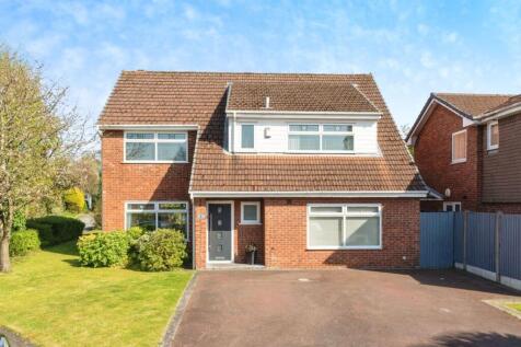 5 bedroom detached house for sale