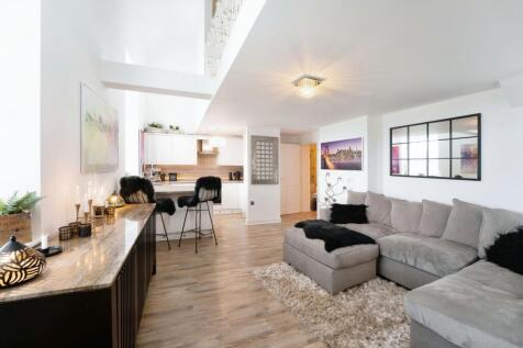 2 bedroom flat for sale
