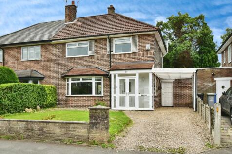 3 bedroom semi-detached house for sale