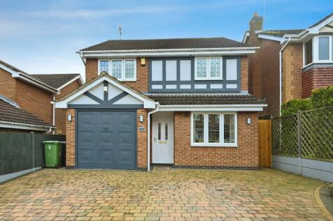 4 bedroom detached house for sale