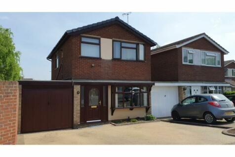 3 bedroom link detached house for sale