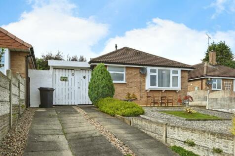 2 bedroom detached bungalow for sale