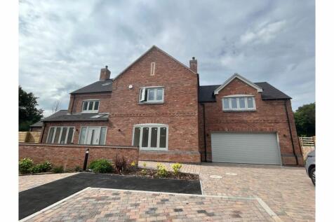 6 bedroom detached house for sale