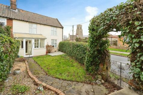 2 bedroom semi-detached house for sale