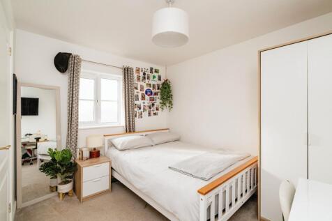 4 bedroom town house for sale