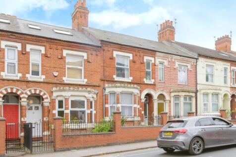 4 bedroom terraced house for sale