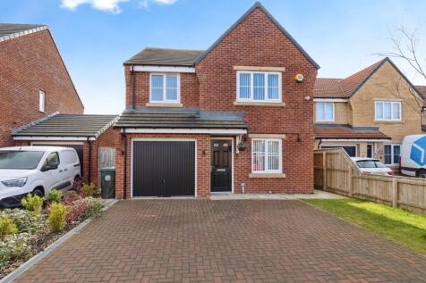 4 bedroom detached house for sale