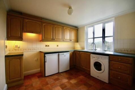 3 bedroom flat for sale