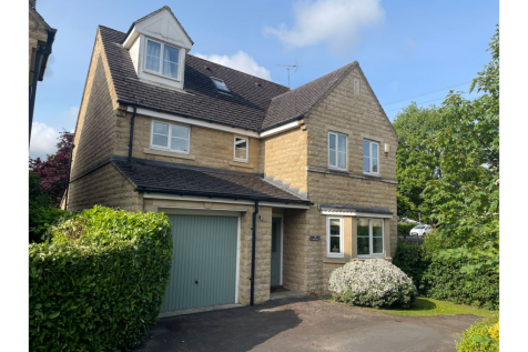 5 bedroom detached house for sale
