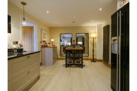 4 bedroom town house for sale