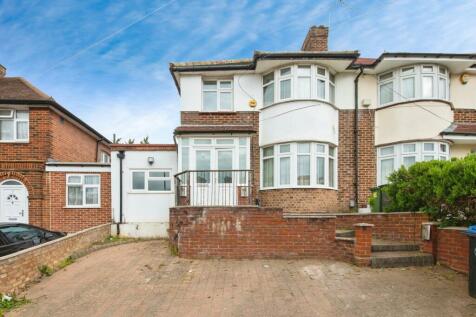 4 bedroom semi-detached house for sale