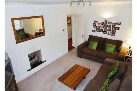 2 bedroom ground floor flat for sale